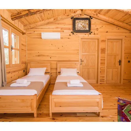 Doganin Ruhu & Nyaraló Kaş