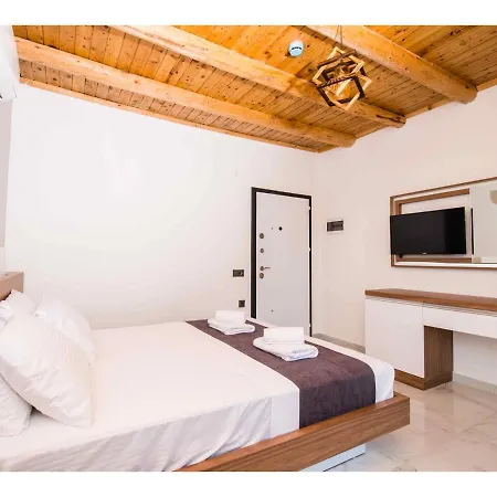 Nyaraló Doganin Ruhu & *