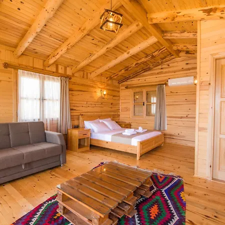 Doganin Ruhu & Prázdninový dům *